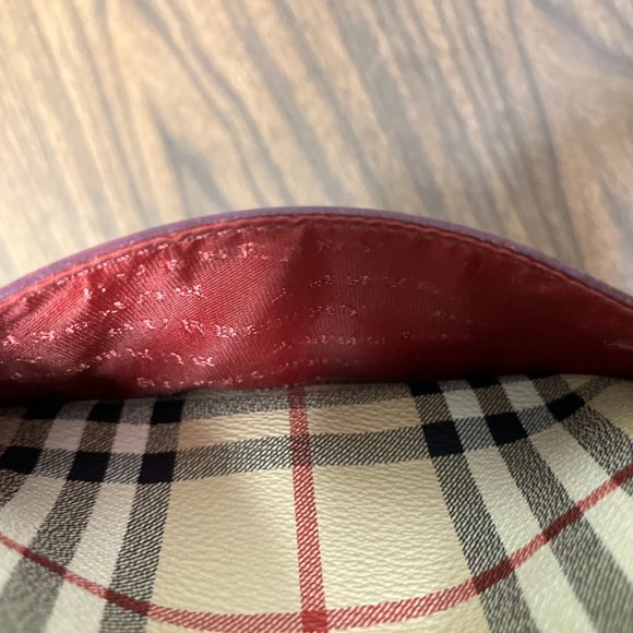 Burberry - Haymarket Check Small Crossbody Clutch Bag Red - Picture 5 of 7